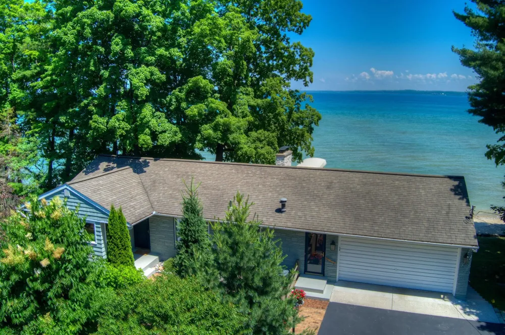 11711 S West Bay Shore Drive Elmwood Charter Township, MI 49684