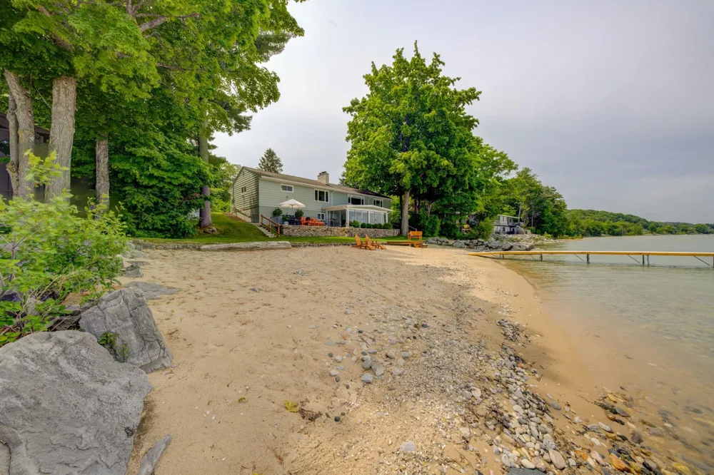 11711 S West Bay Shore Drive Elmwood Charter Township, MI 49684