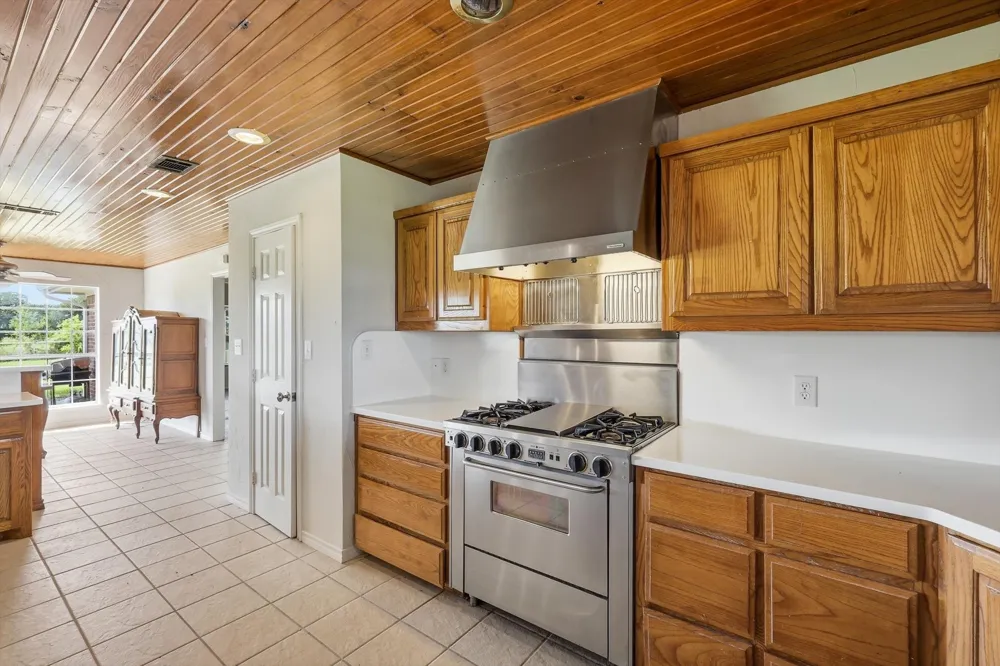 12190 Bell Road Pilot Point, TX 76258
