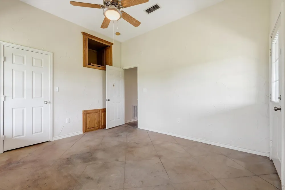 12190 Bell Road Pilot Point, TX 76258