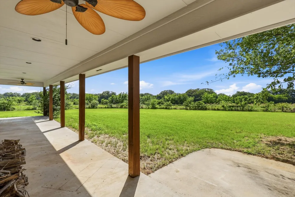 12190 Bell Road Pilot Point, TX 76258