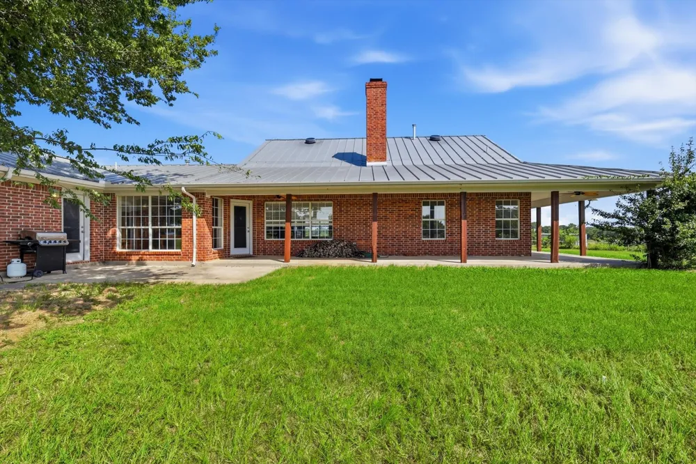 12190 Bell Road Pilot Point, TX 76258