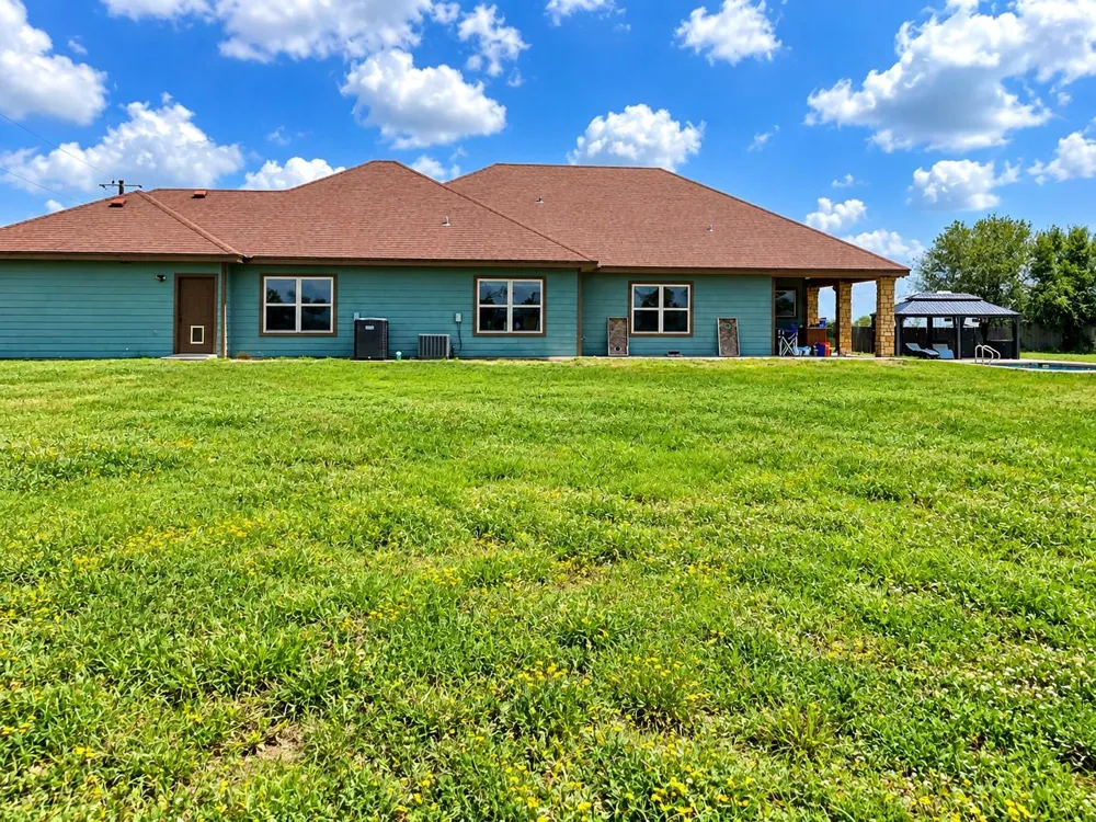 10391 Highway 359 #B Orange Grove, TX 78372