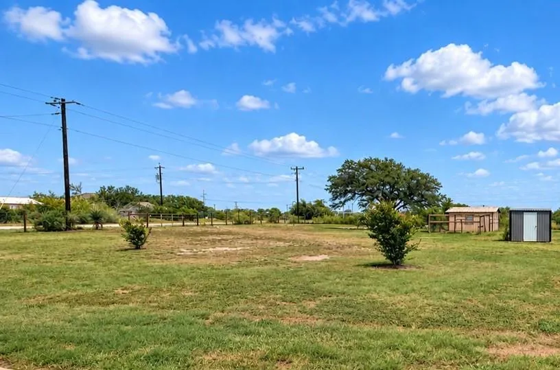 10391 Highway 359 #B Orange Grove, TX 78372