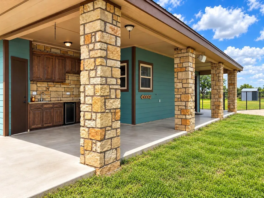 10391 Highway 359 #B Orange Grove, TX 78372