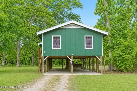 109 Hickory Lane