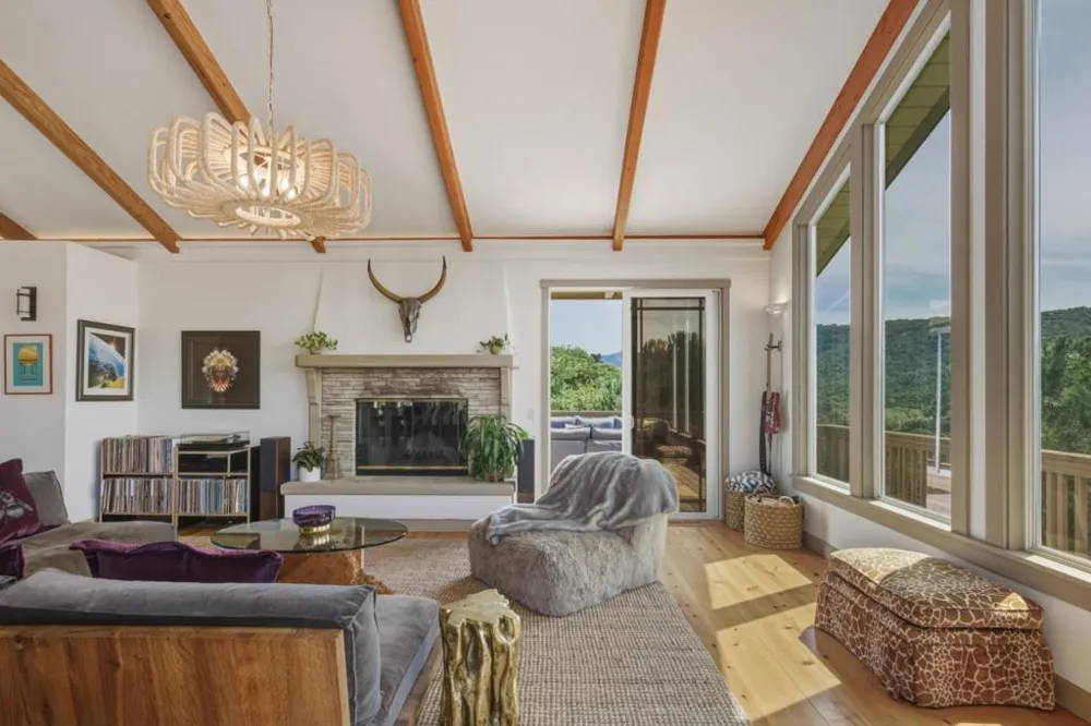 216 Vista Verde Carmel Valley, CA 93924