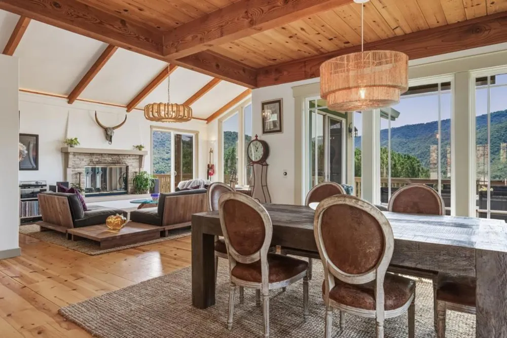 216 Vista Verde Carmel Valley, CA 93924