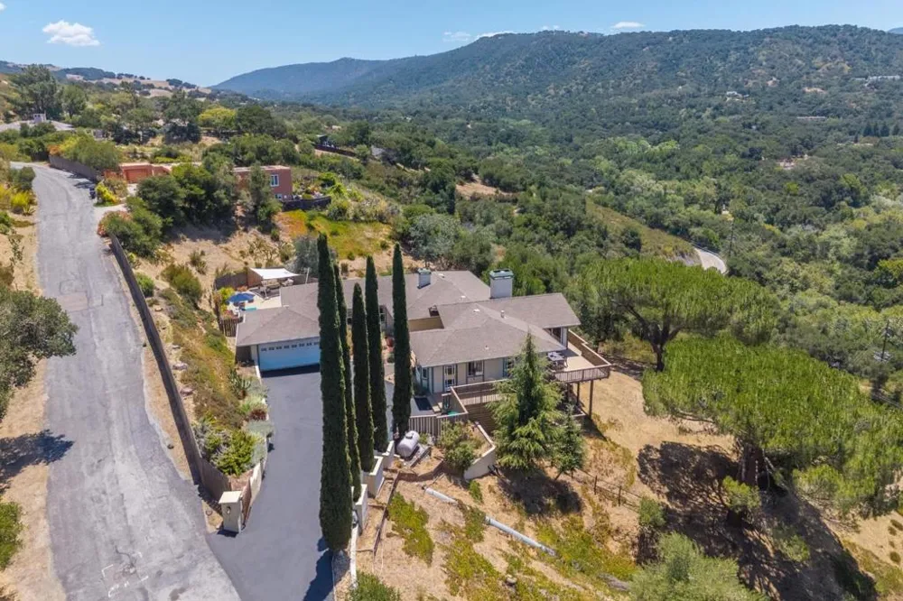 216 Vista Verde Carmel Valley, CA 93924