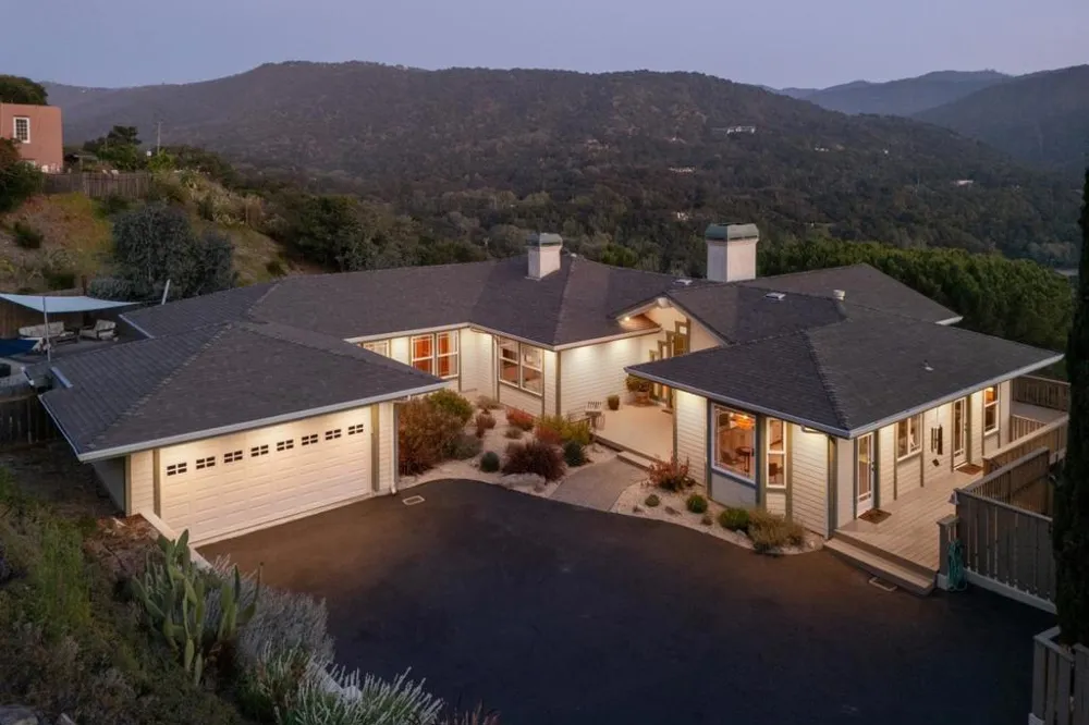 216 Vista Verde Carmel Valley, CA 93924