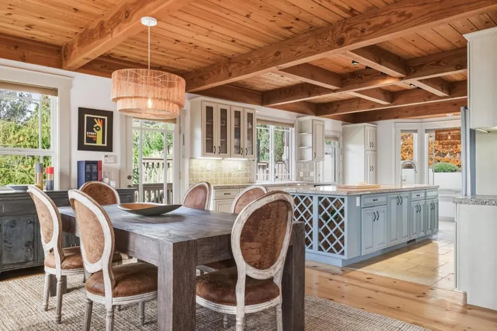 216 Vista Verde Carmel Valley, CA 93924