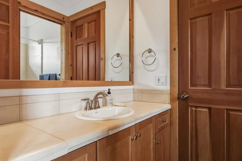 216 Vista Verde Carmel Valley, CA 93924