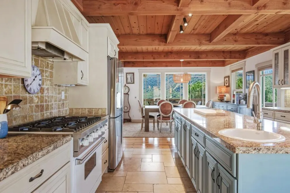 216 Vista Verde Carmel Valley, CA 93924