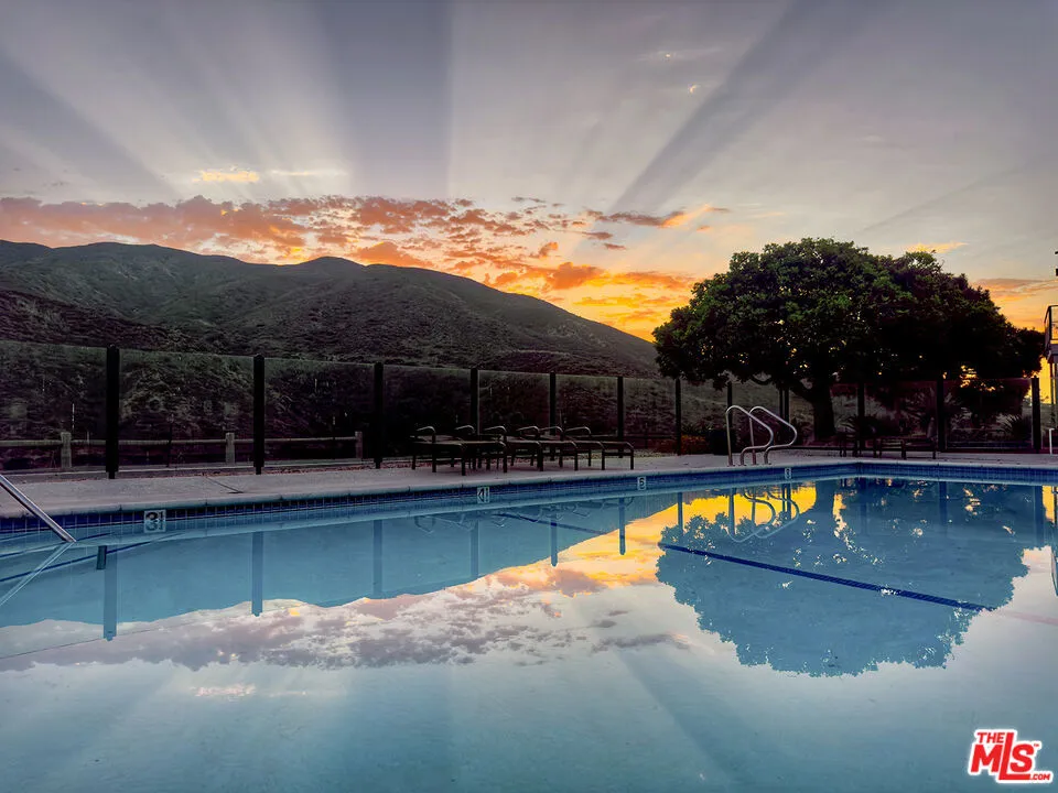 6208 Tapia Drive #A Malibu, CA 90265