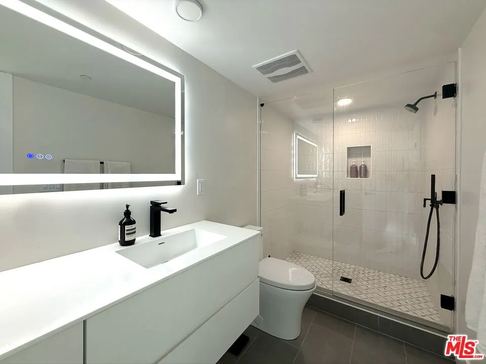 6208 Tapia Drive #A Malibu, CA 90265