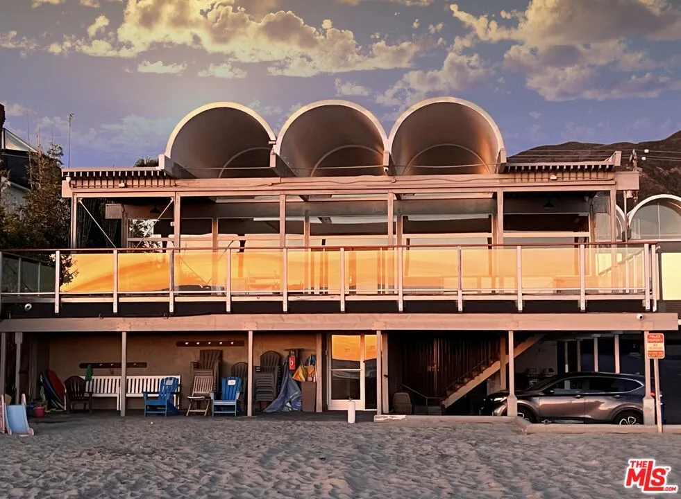 6208 Tapia Drive #A Malibu, CA 90265