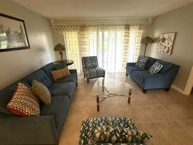 10040 Meridian Way #103 Palm Beach Gardens, FL 33410