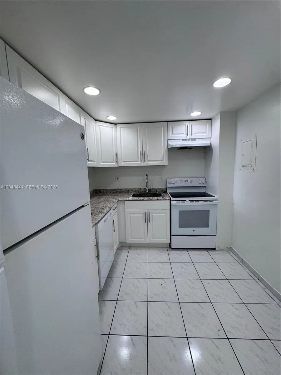 16710 NE 9th Ave #305 North Miami Beach, FL 33162