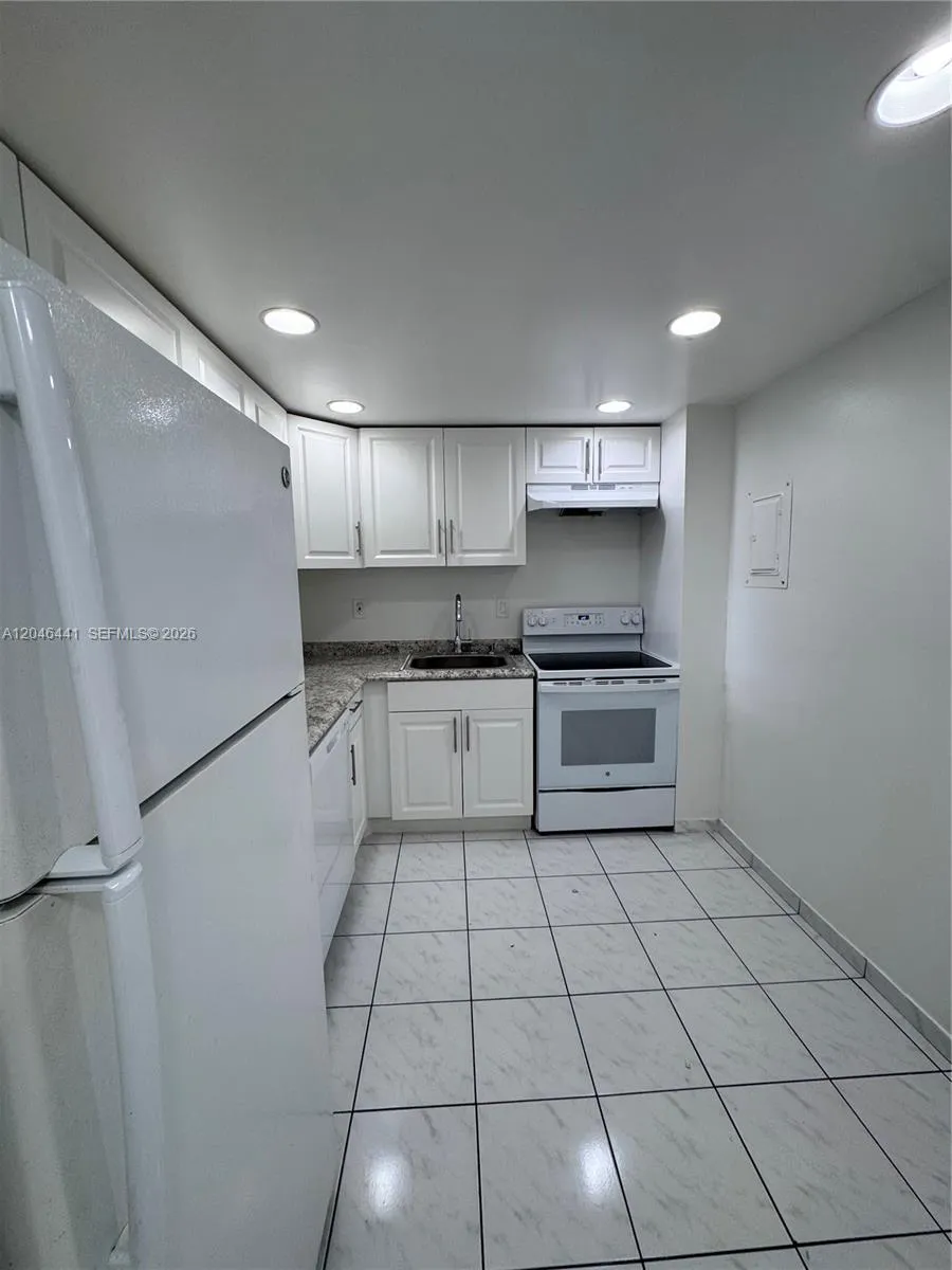 16710 NE 9th Ave #305 North Miami Beach, FL 33162