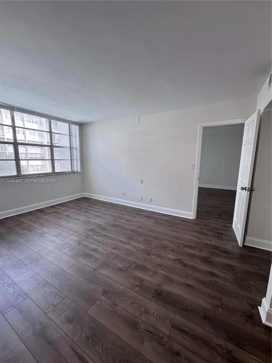 16710 NE 9th Ave #305 North Miami Beach, FL 33162