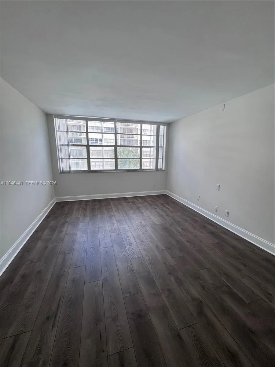 16710 NE 9th Ave #305 North Miami Beach, FL 33162