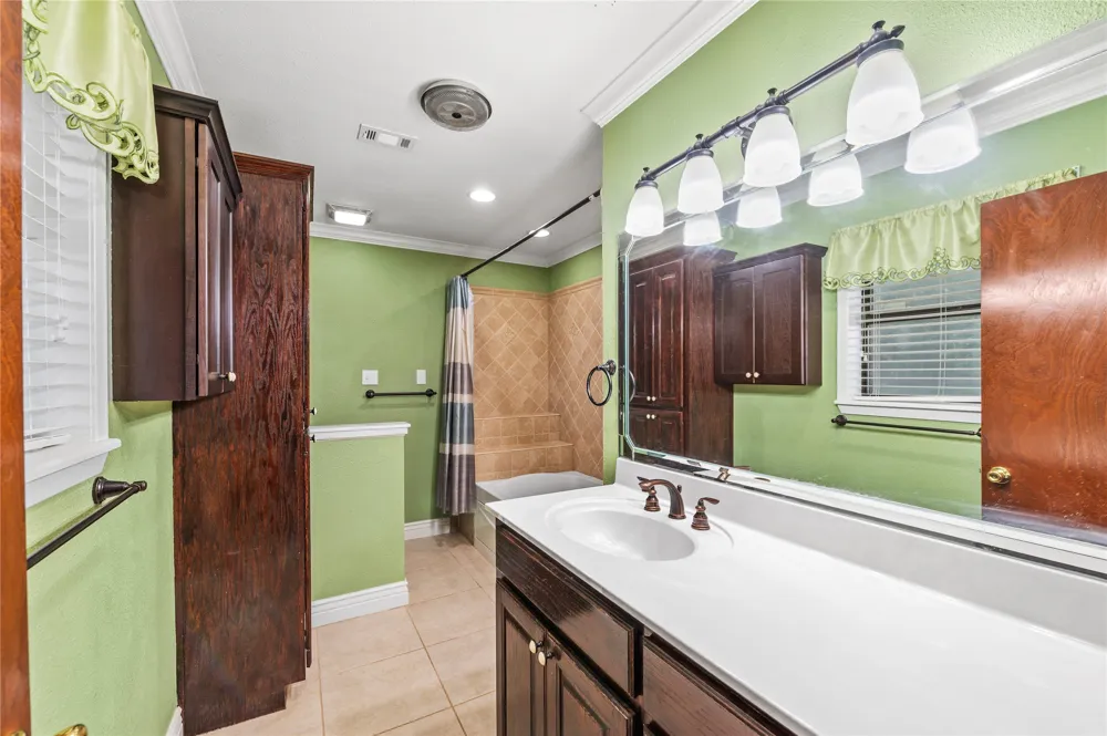 1104 W State Highway 154 Quitman, TX 75783