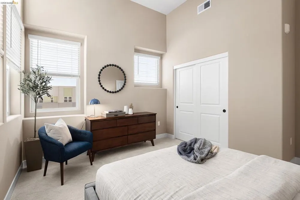 28928 Parkridge Loop #105 Hayward, CA 94544