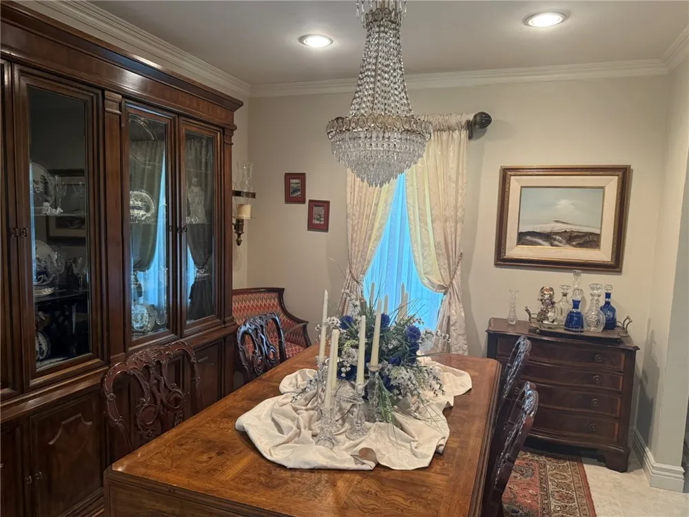 100 Hazel Avenue Three Rivers, TX 78071