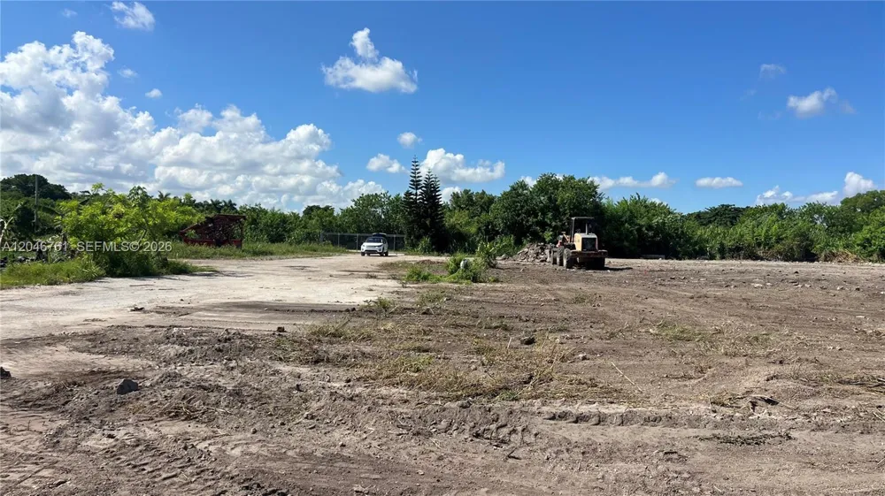 15820 SW 209th Ave Miami, FL 33187