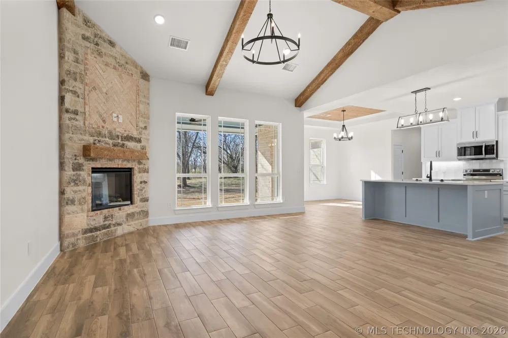 225 Gateway Ardmore, OK 73401