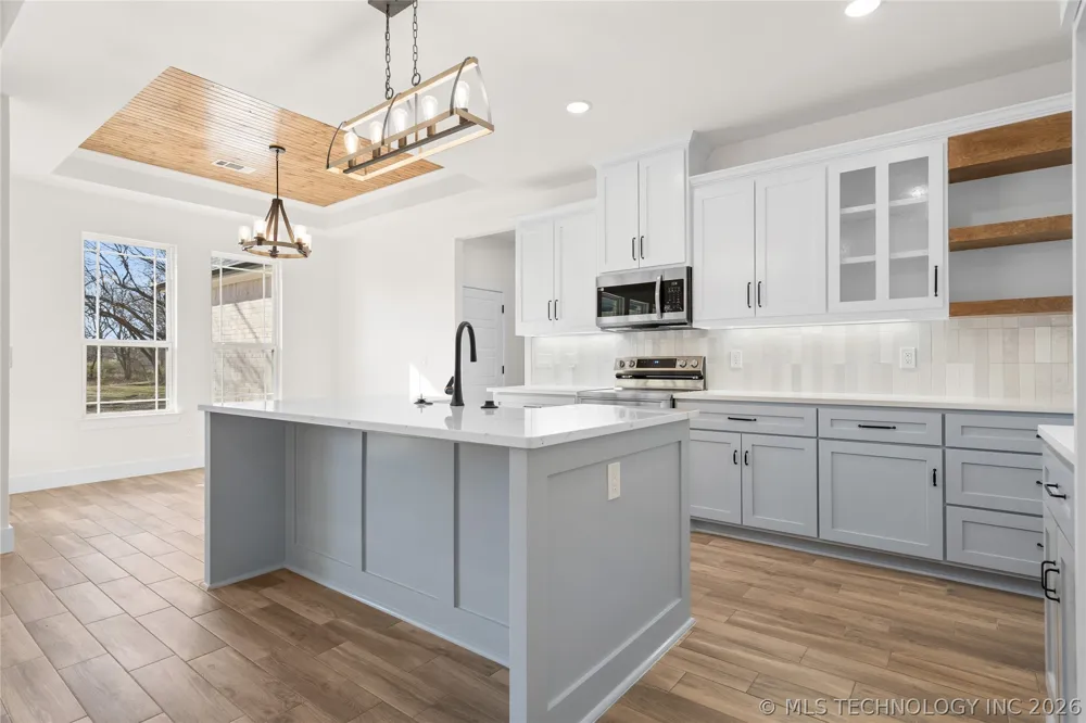 225 Gateway Ardmore, OK 73401