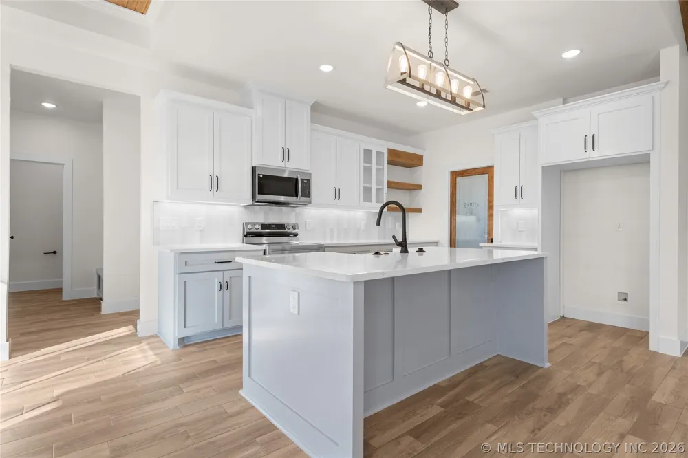 225 Gateway Ardmore, OK 73401