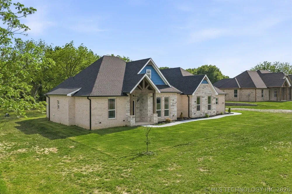 225 Gateway Ardmore, OK 73401