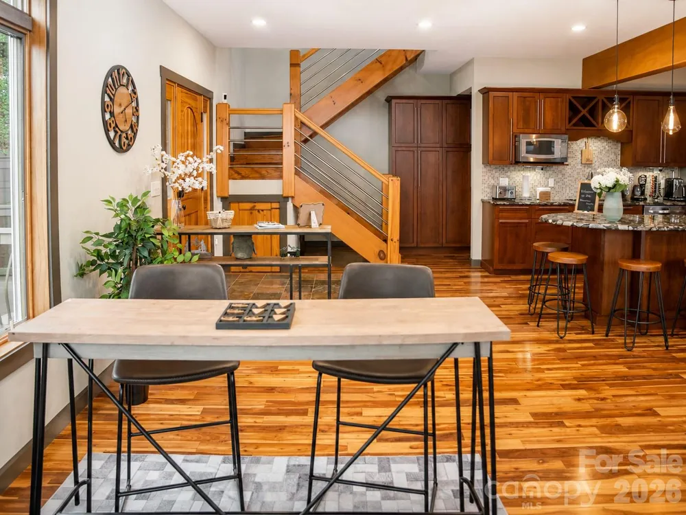 425 Flat Top Mountain Road Fairview, NC 28730