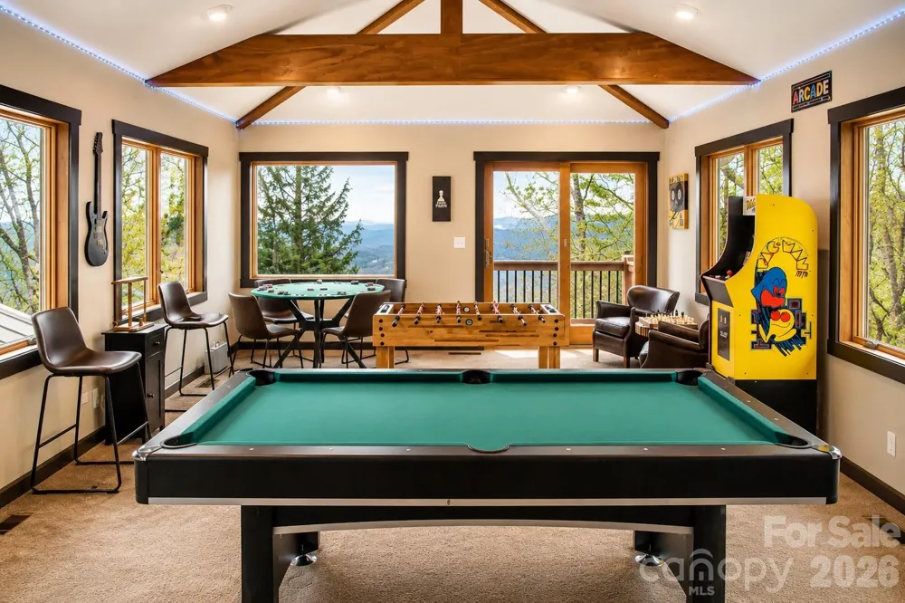 425 Flat Top Mountain Road Fairview, NC 28730