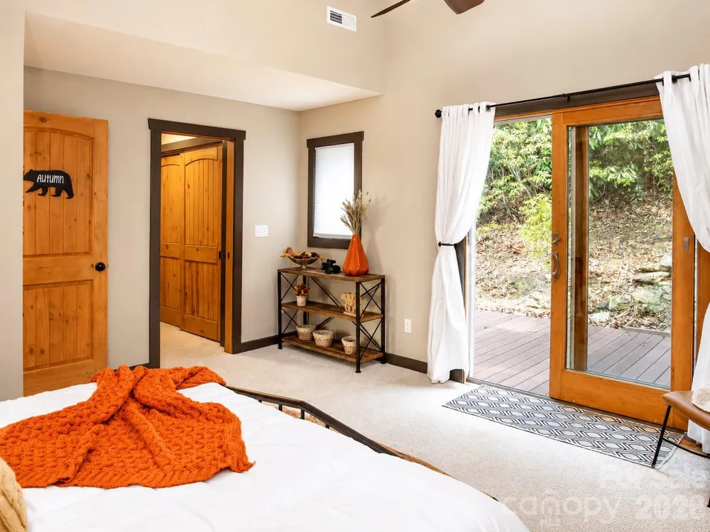 425 Flat Top Mountain Road Fairview, NC 28730
