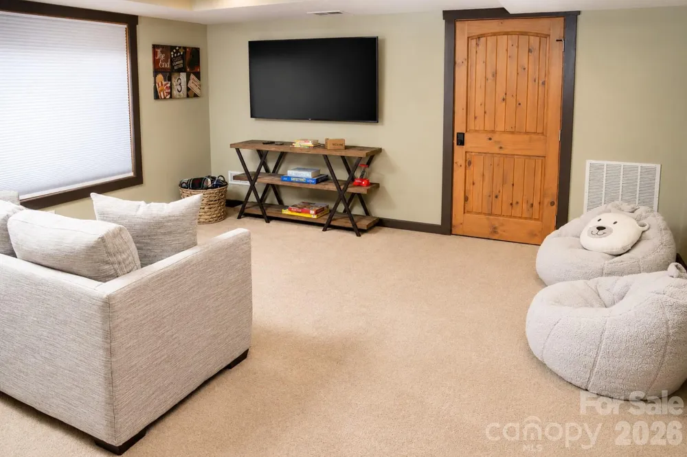 425 Flat Top Mountain Road Fairview, NC 28730