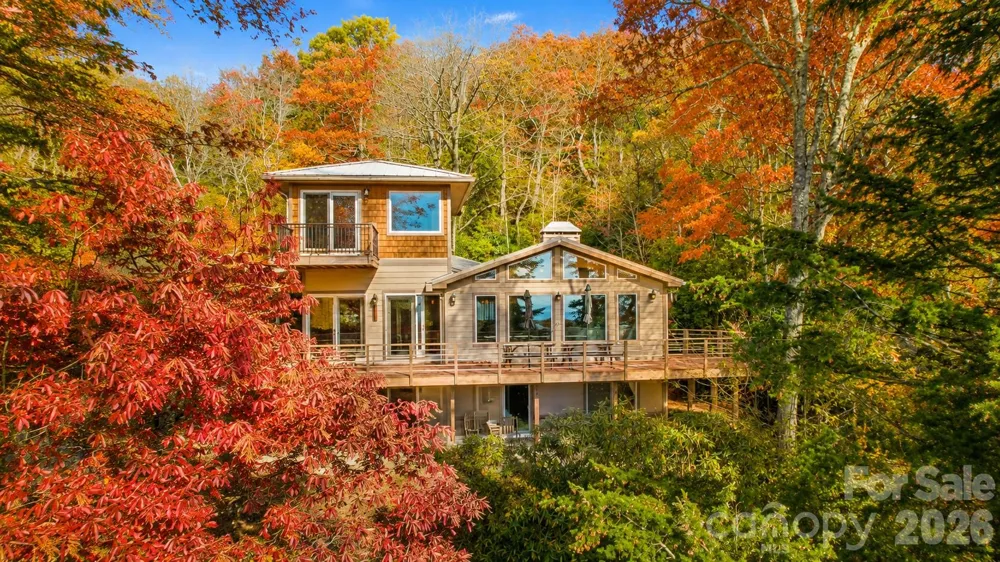 425 Flat Top Mountain Road Fairview, NC 28730