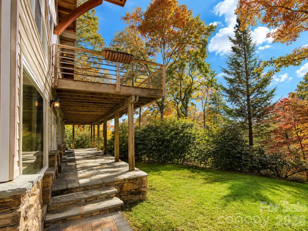 425 Flat Top Mountain Road Fairview, NC 28730