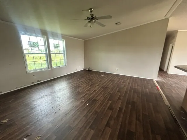 268 W Oaks Victoria, TX 77905