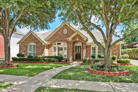926 Creekbend Drive