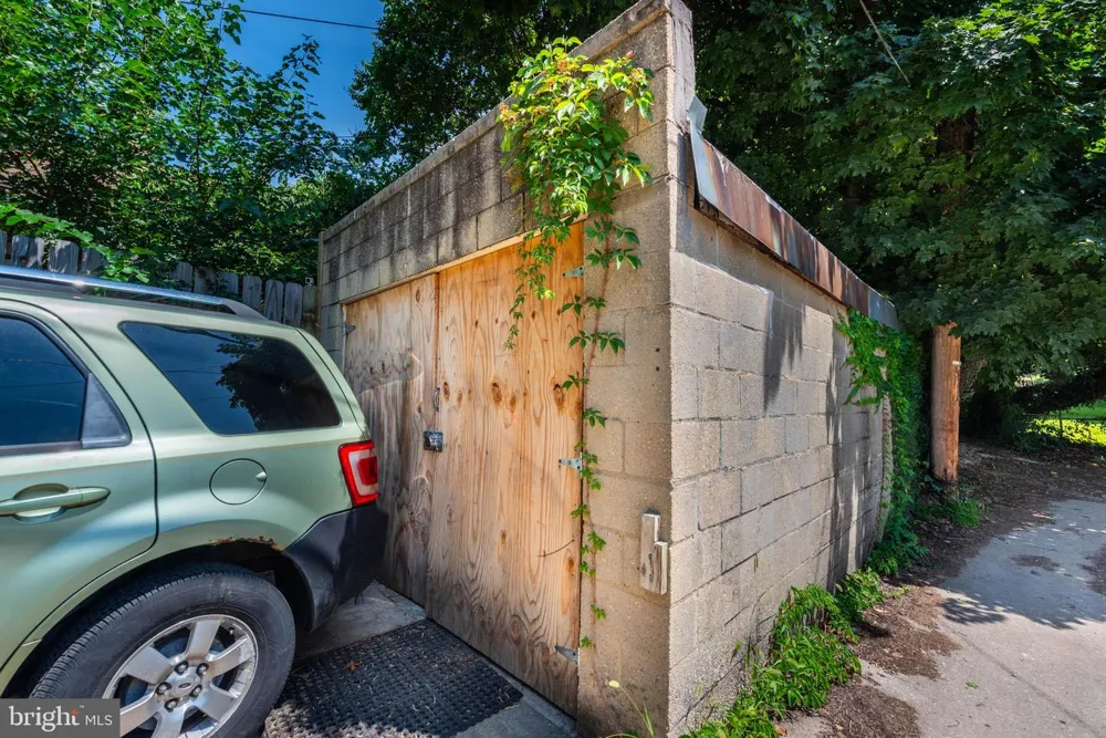 5111 ARDMORE WAY Baltimore, MD 21206