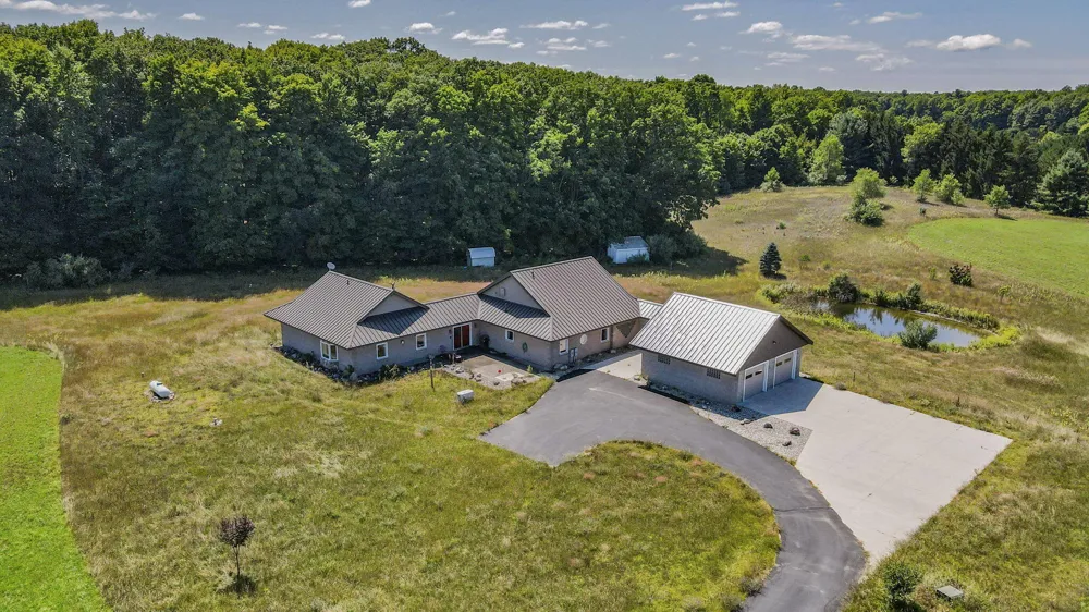 11425 Kerry Road Brethren, MI 49619