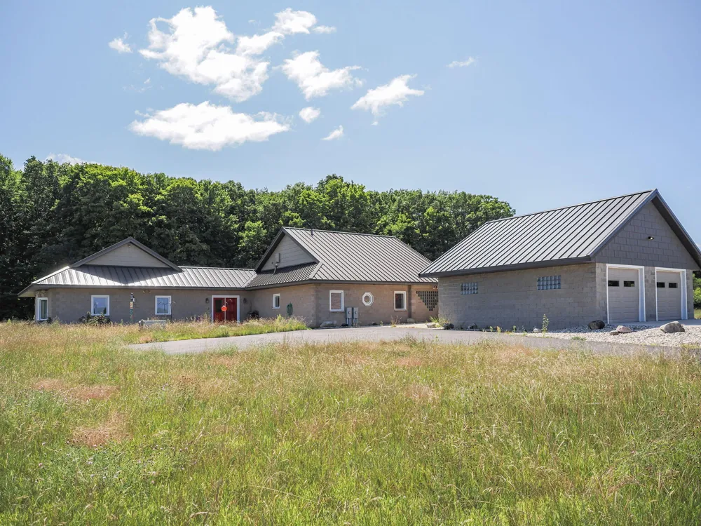 11425 Kerry Road Brethren, MI 49619