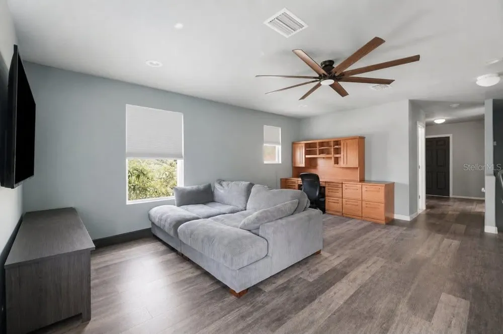 2203 BLACKWOOD DRIVE Mulberry, FL 33860
