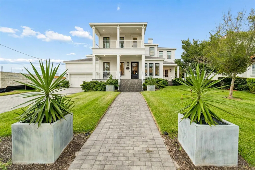 5811 MARINER STREET Tampa, FL 33609