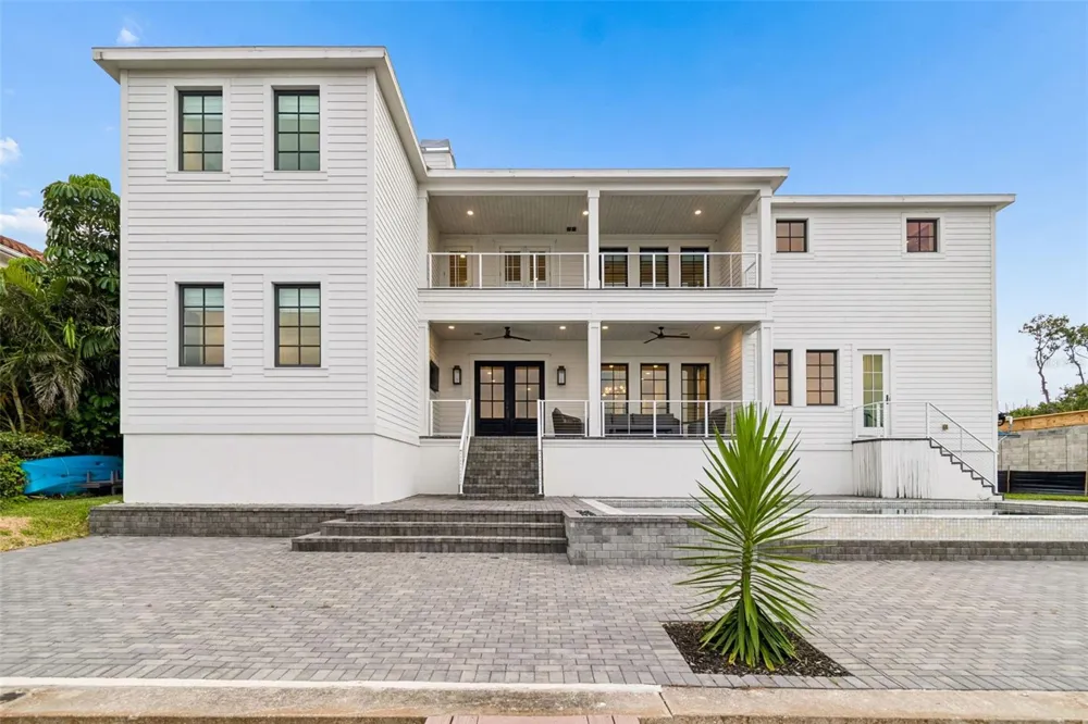 5811 MARINER STREET Tampa, FL 33609