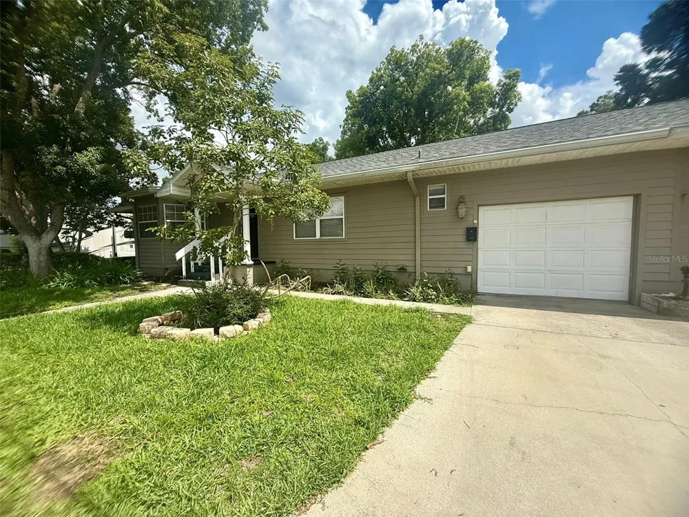 702 AVENUE H NE Winter Haven, FL 33881