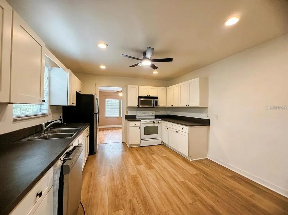 702 AVENUE H NE Winter Haven, FL 33881