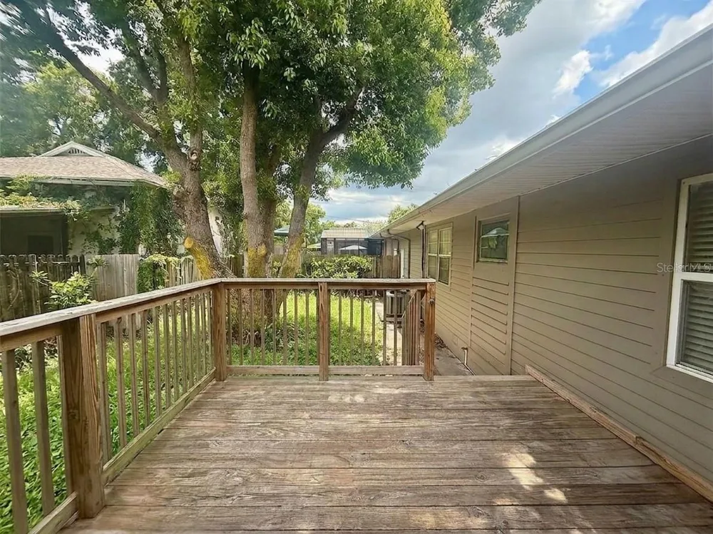 702 AVENUE H NE Winter Haven, FL 33881